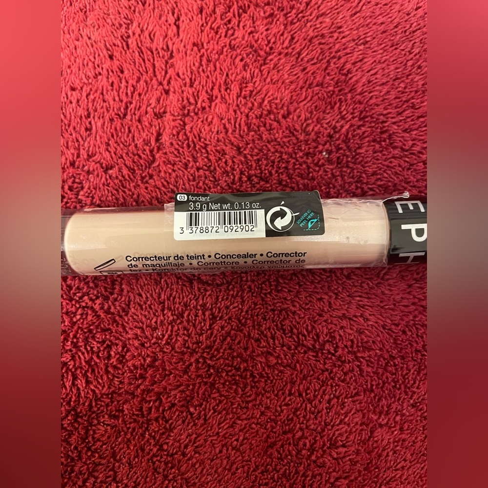 Concealer - Picture 2 of 4